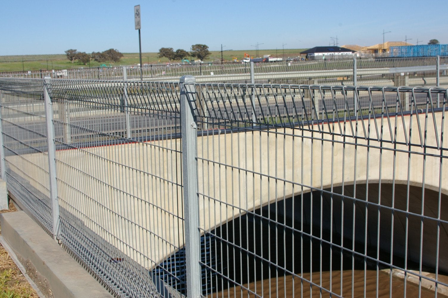 Roll Top Weldmesh Fence Panel 1200mm high x 2400mm wide