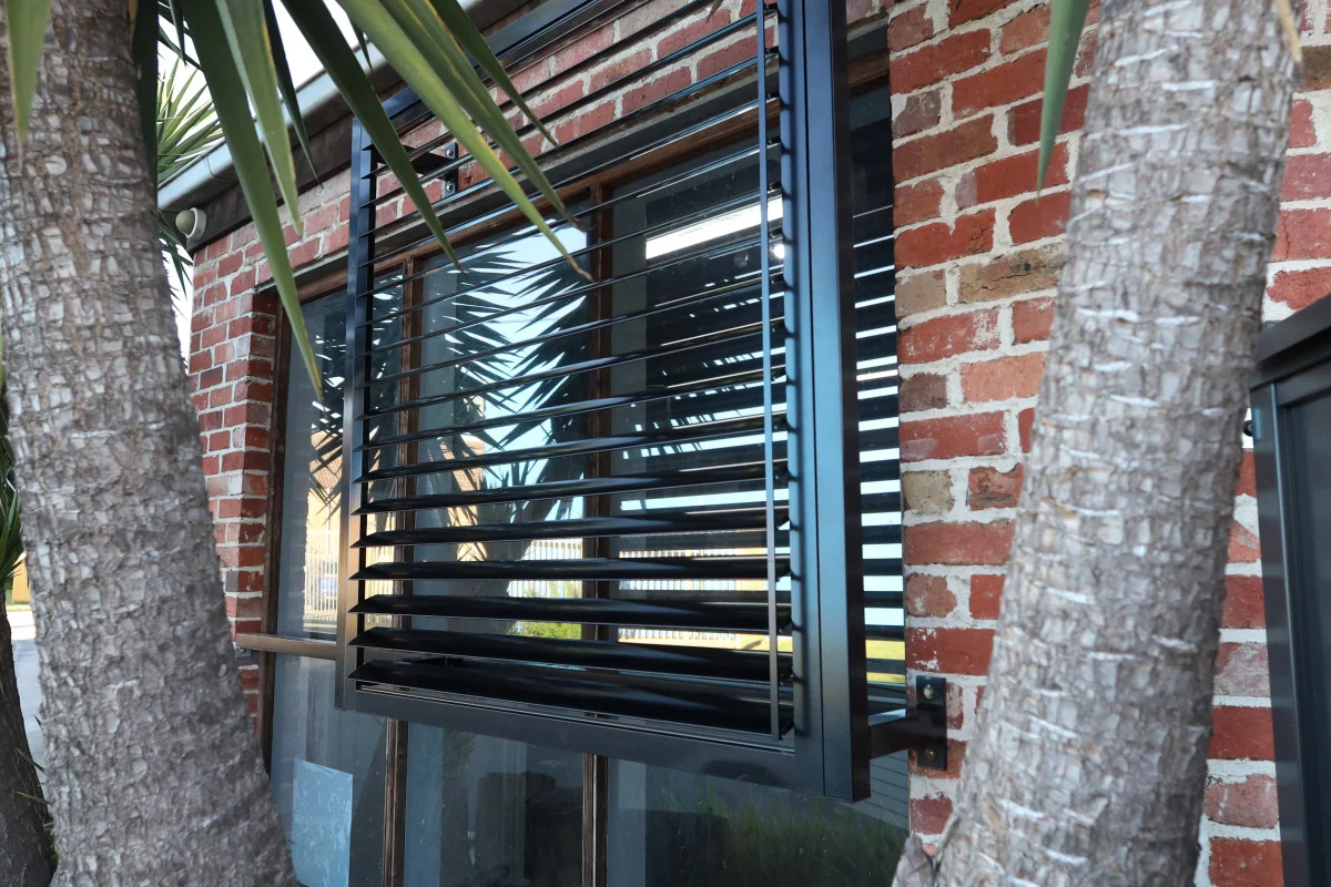 citywide-macedon-group-louvre-window-screen-wide-rectangle-66625b3832017