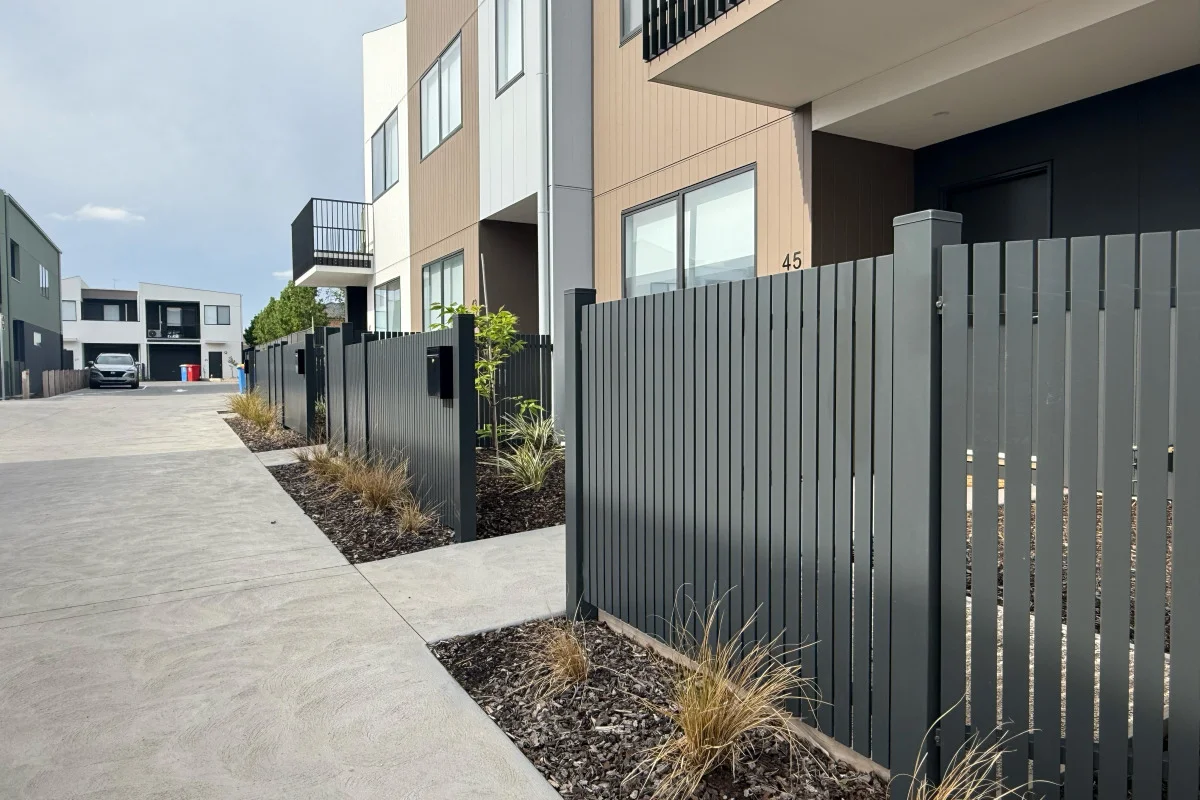 citywide-macedon-group-straight-fence-residential-truganina-rectangle-69002e833cdc2