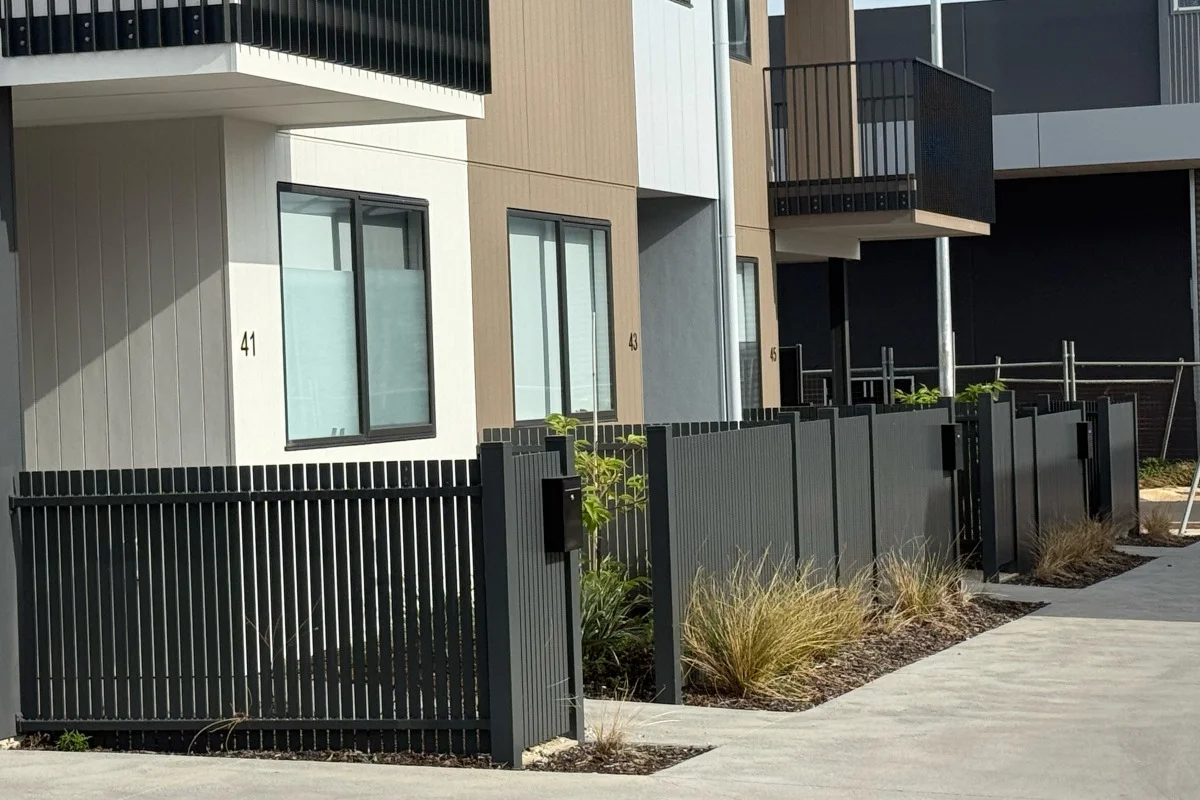 citywide-macedon-group-straight-fence-truganina-job-rectangle-69002e838da33
