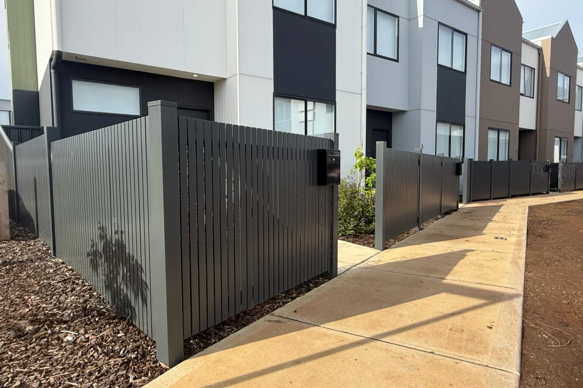 citywide-macedon-group-straight-fencing-panels-townhouses-truganina-rectangle-69002e7dd891e