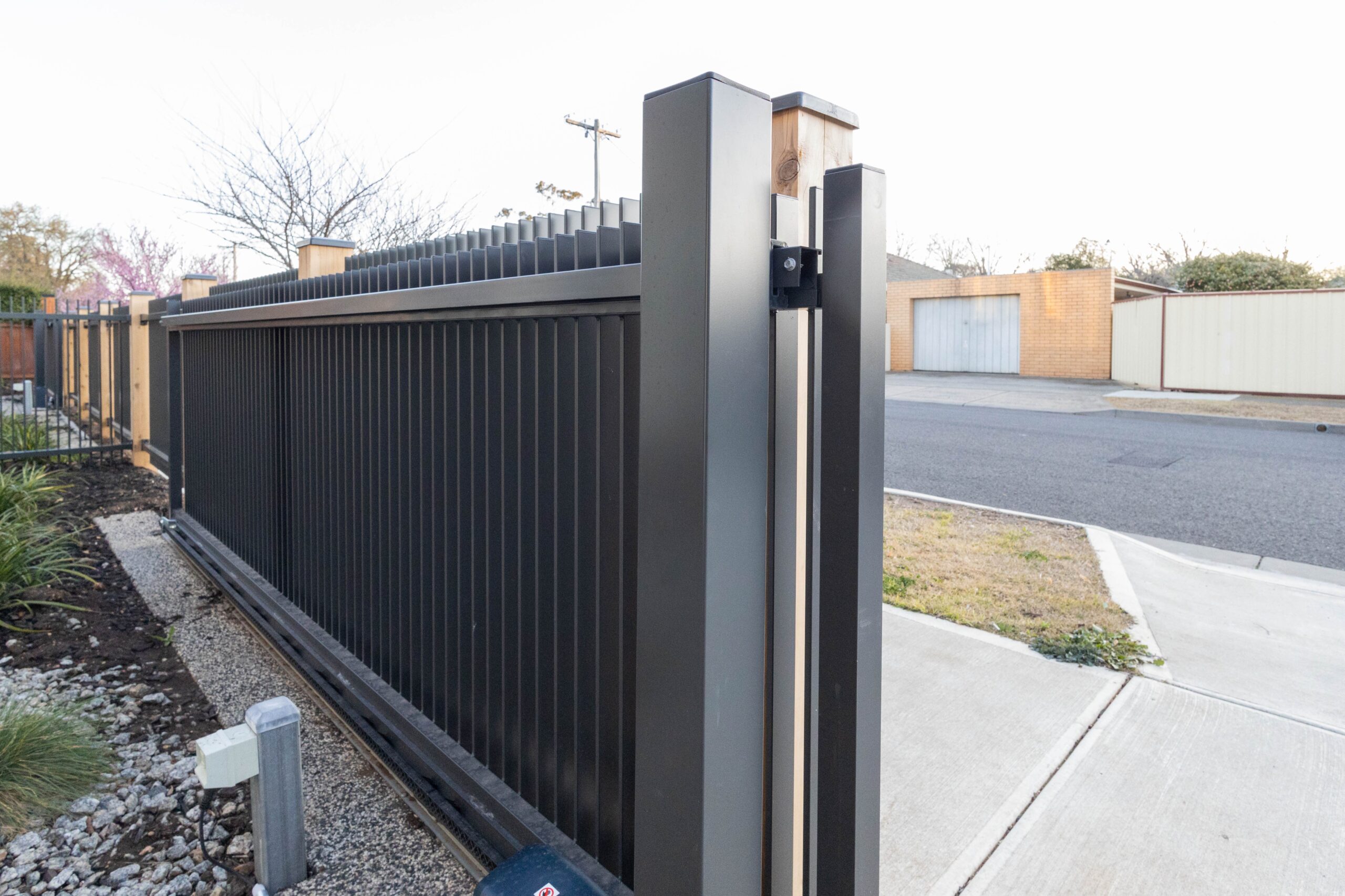 The Fin Slider Gate - DIY Package - (5m wide)