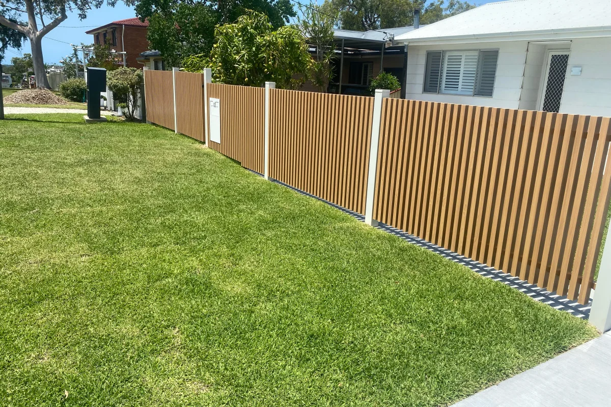 citywide-macedon-group-timber-batten-front-fence-rectangle-69bb8b434522a